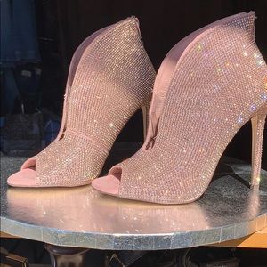 BEAUTIFUL Blush pink Rhinestone incrusted booty